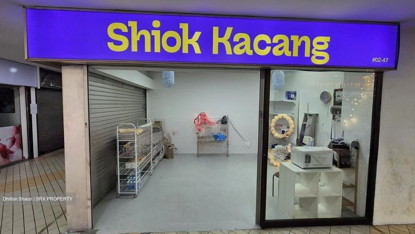 Upper Serangoon Shopping Centre (D19), Retail #618116021